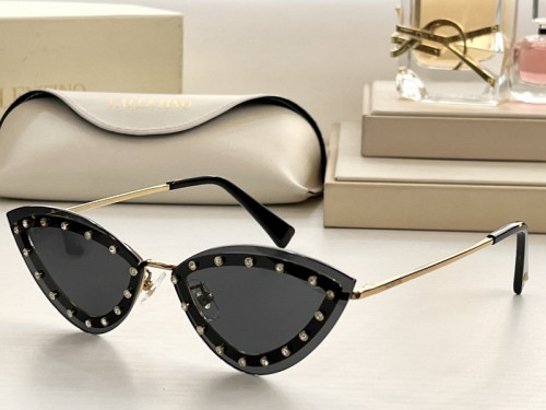 V Sunglasses AAAA-035