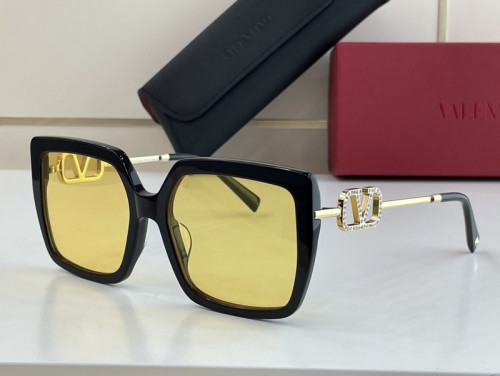 V Sunglasses AAAA-167