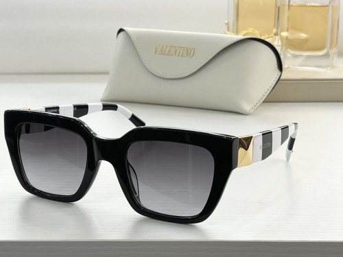 V Sunglasses AAAA-218