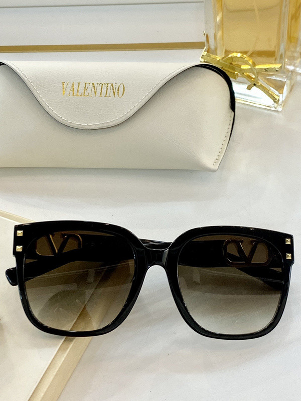 V Sunglasses AAAA-087