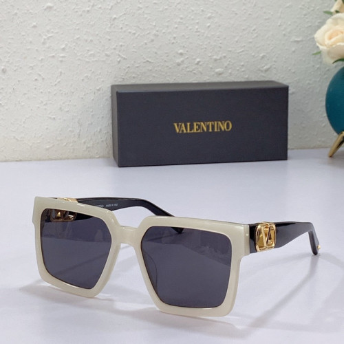 V Sunglasses AAAA-075