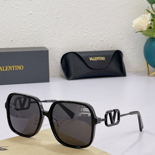 V Sunglasses AAAA-239