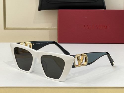 V Sunglasses AAAA-301