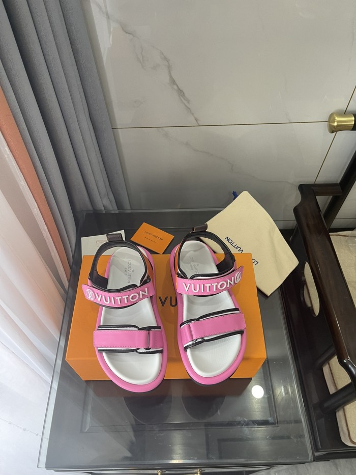 LV women Sandals 1：1 Quality-485