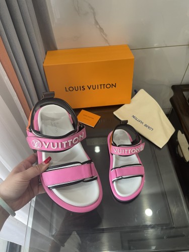 LV women Sandals 1：1 Quality-485