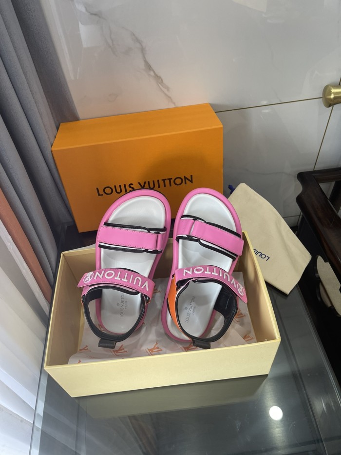 LV women Sandals 1：1 Quality-485