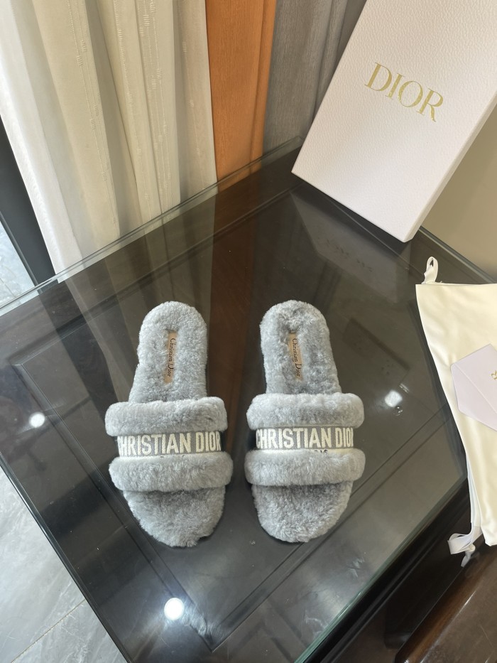 Dior women slippers 1：1 quality-185