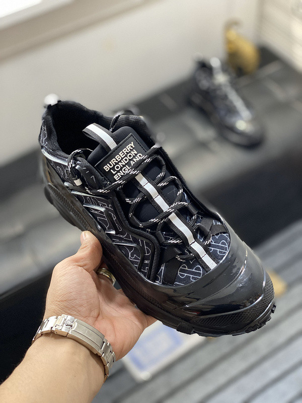 Burberry men shoes 1：1 quality-376