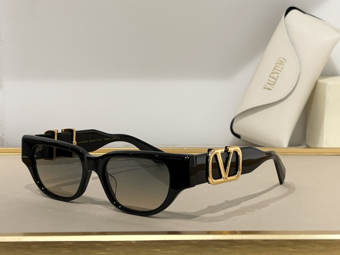 V Sunglasses AAAA-357