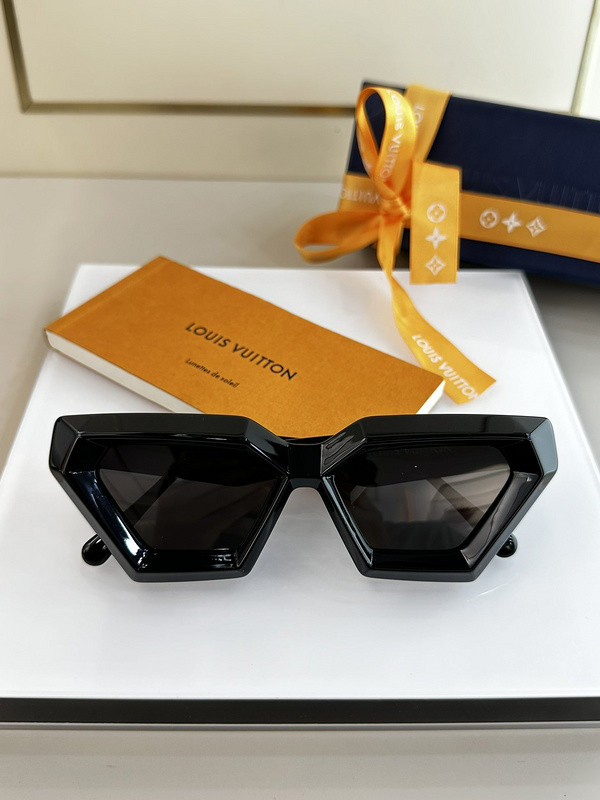 LV Sunglasses AAAA-1922