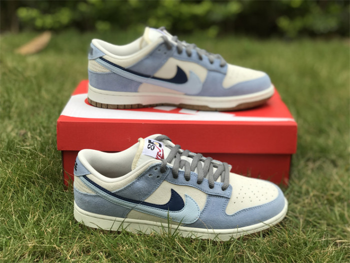 Authentic  Nike Dunk Low SE 85 Blue