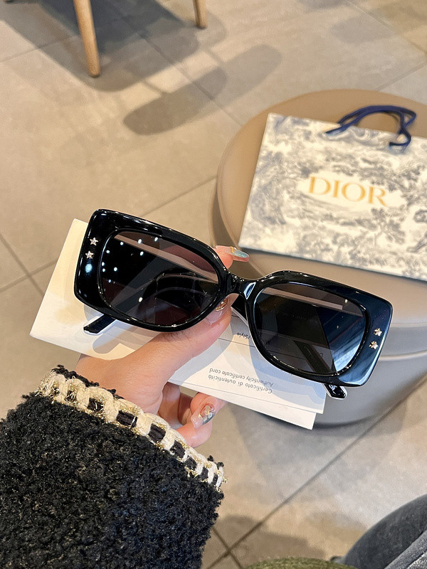 Dior Sunglasses AAAA-2007