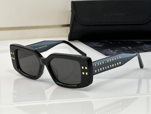 V Sunglasses AAAA-441