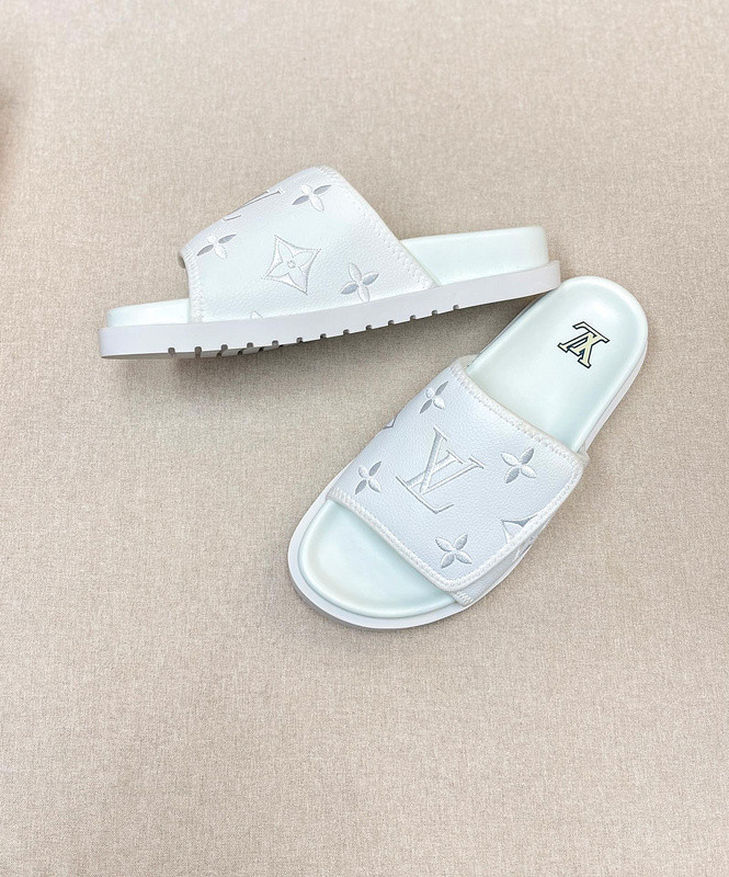 LV Sandals 1：1 Quality-555