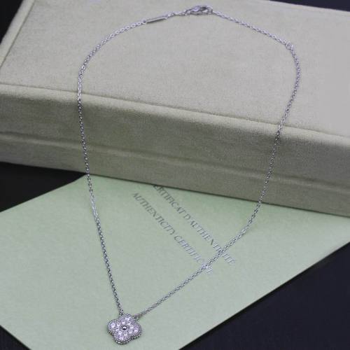 Van Cleef & Arpels Necklace-060