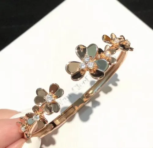 Van Cleef & Arpels bracelet-059