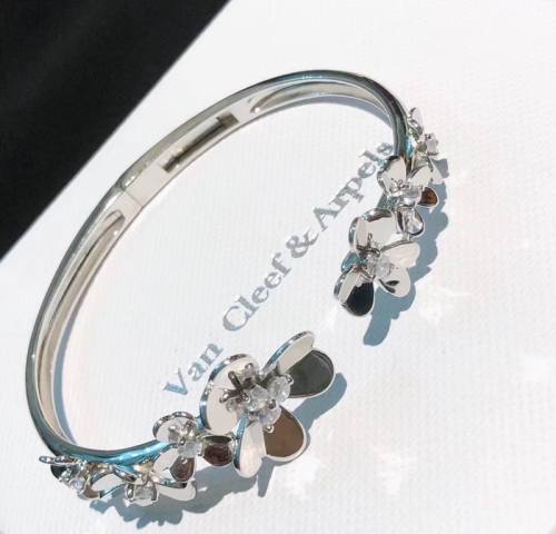 Van Cleef & Arpels bracelet-058