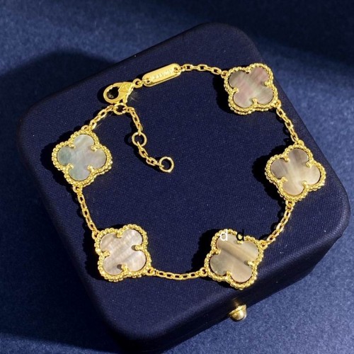 Van Cleef & Arpels bracelet-043