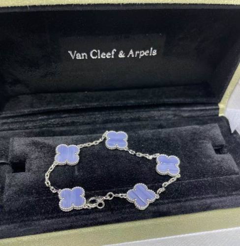 Van Cleef & Arpels bracelet-034