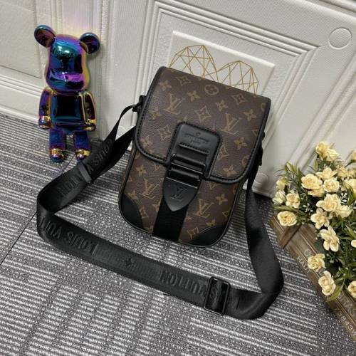 LV Hangbags AAA Men-046