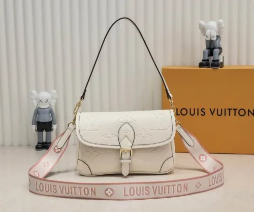 LV Hangbags AAA Women-991