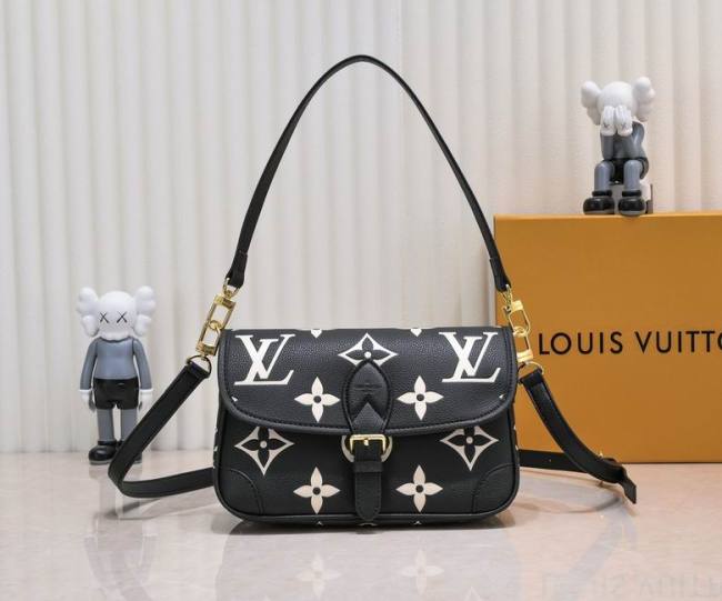 LV Hangbags AAA Women-981