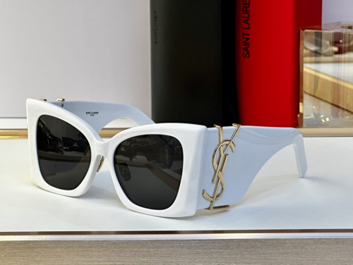 YL  Sunglasses AAAA-336