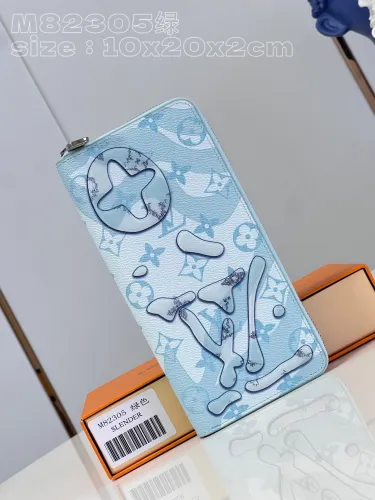 Super Perfect LV Wallet-684