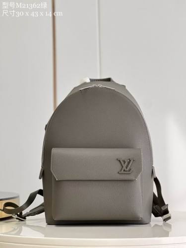 LV Backpack 1：1 Quality-064