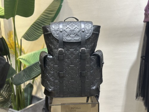 LV Backpack 1：1 Quality-101