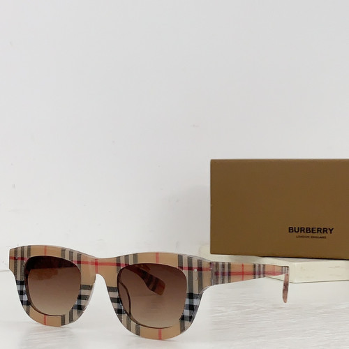 Burberry Sunglasses AAAA-2083