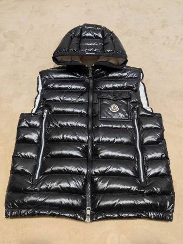 Moncler Down Vest men-137