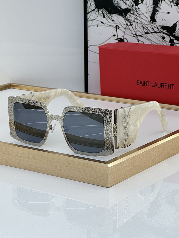 YL  Sunglasses AAAA-663