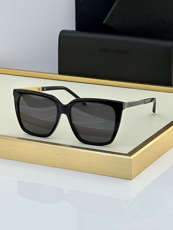YL  Sunglasses AAAA-711