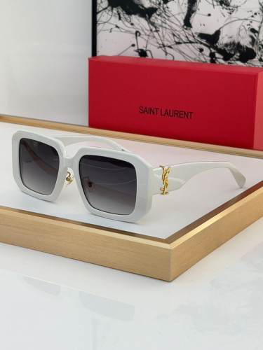 YL  Sunglasses AAAA-649