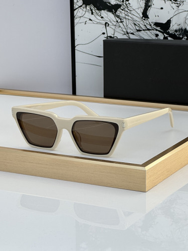 YL  Sunglasses AAAA-704