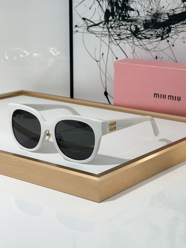 Miu Miu Sunglasses AAAA-823