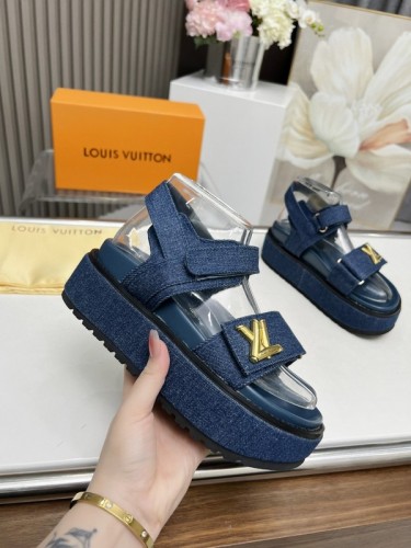 LV women Sandals 1：1 Quality-710