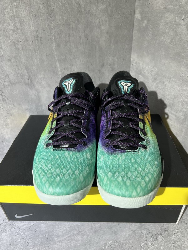 Authentic Kobe 8  Easter”