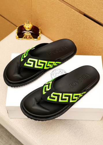 Versace men slippers AAA-332