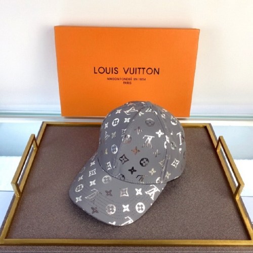 LV Hats AAA-039