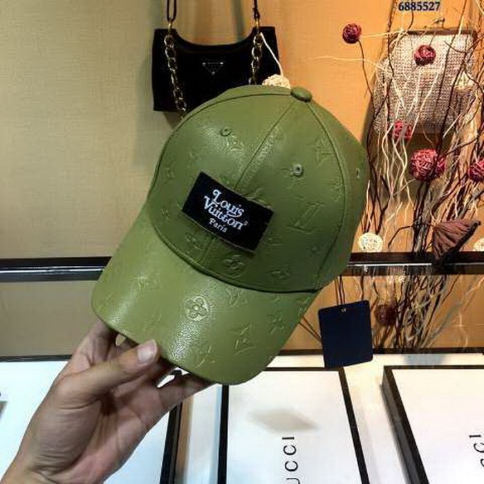 LV Hats AAA-135