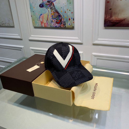 LV Hats AAA-007