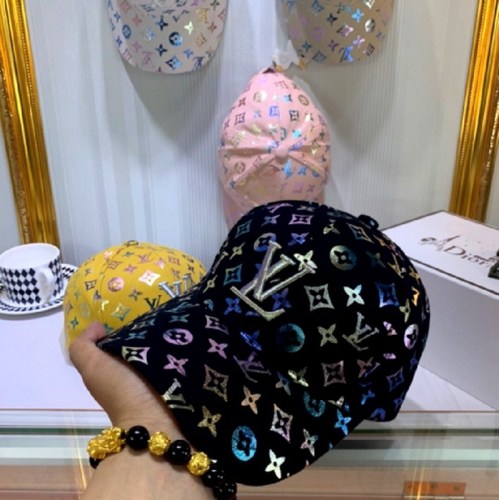 LV Hats AAA-018