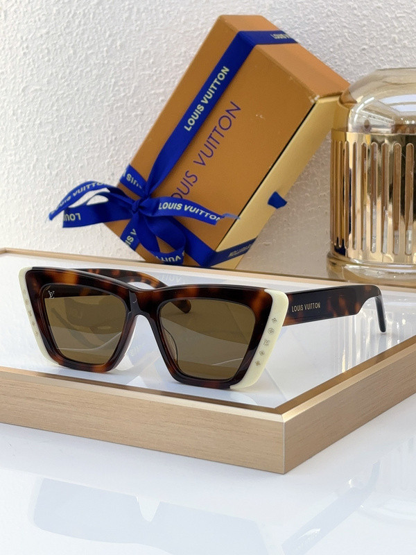 LV Sunglasses AAAA-4551