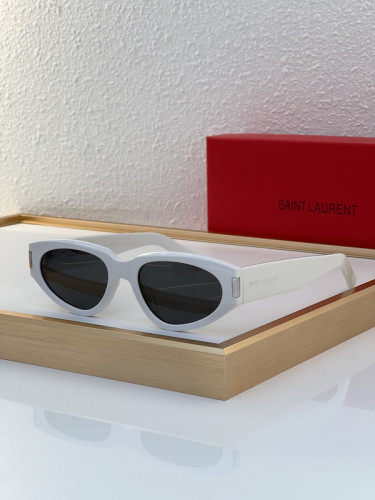 YL  Sunglasses AAAA-884