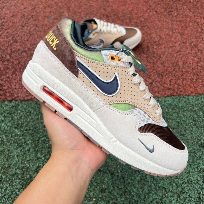 Authentic  Division Street x Nike Air Max 1 “University of Oregon”