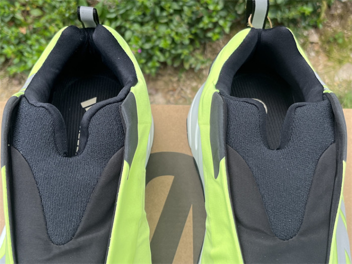 Authentic Yeezy  Boost 700 MNVN Laceless  Phosphor