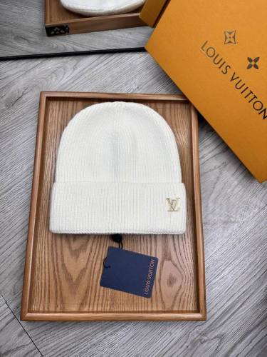 LV Hats AAA-1043