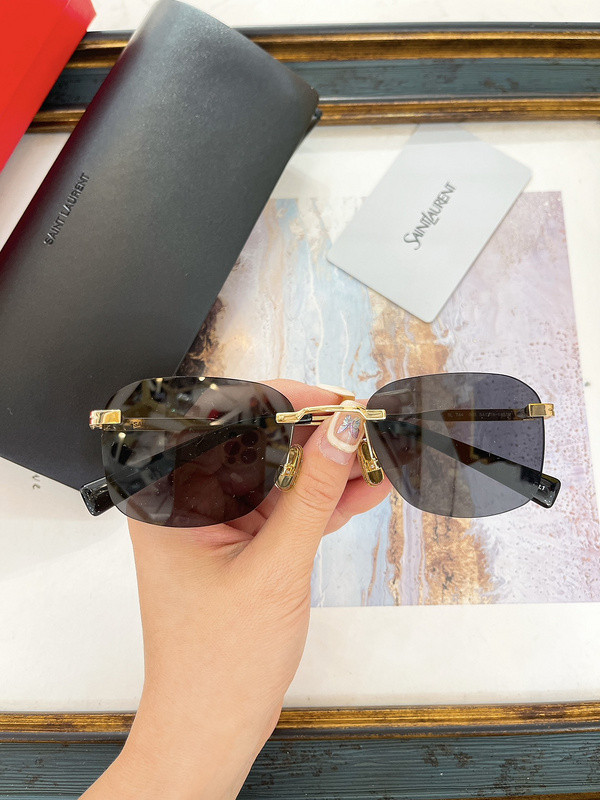 YL  Sunglasses AAAA-941